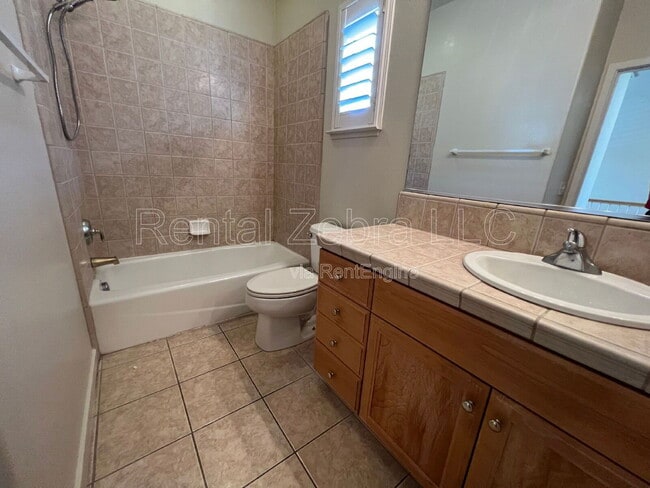 Building Photo - 1359 Rincon Dr