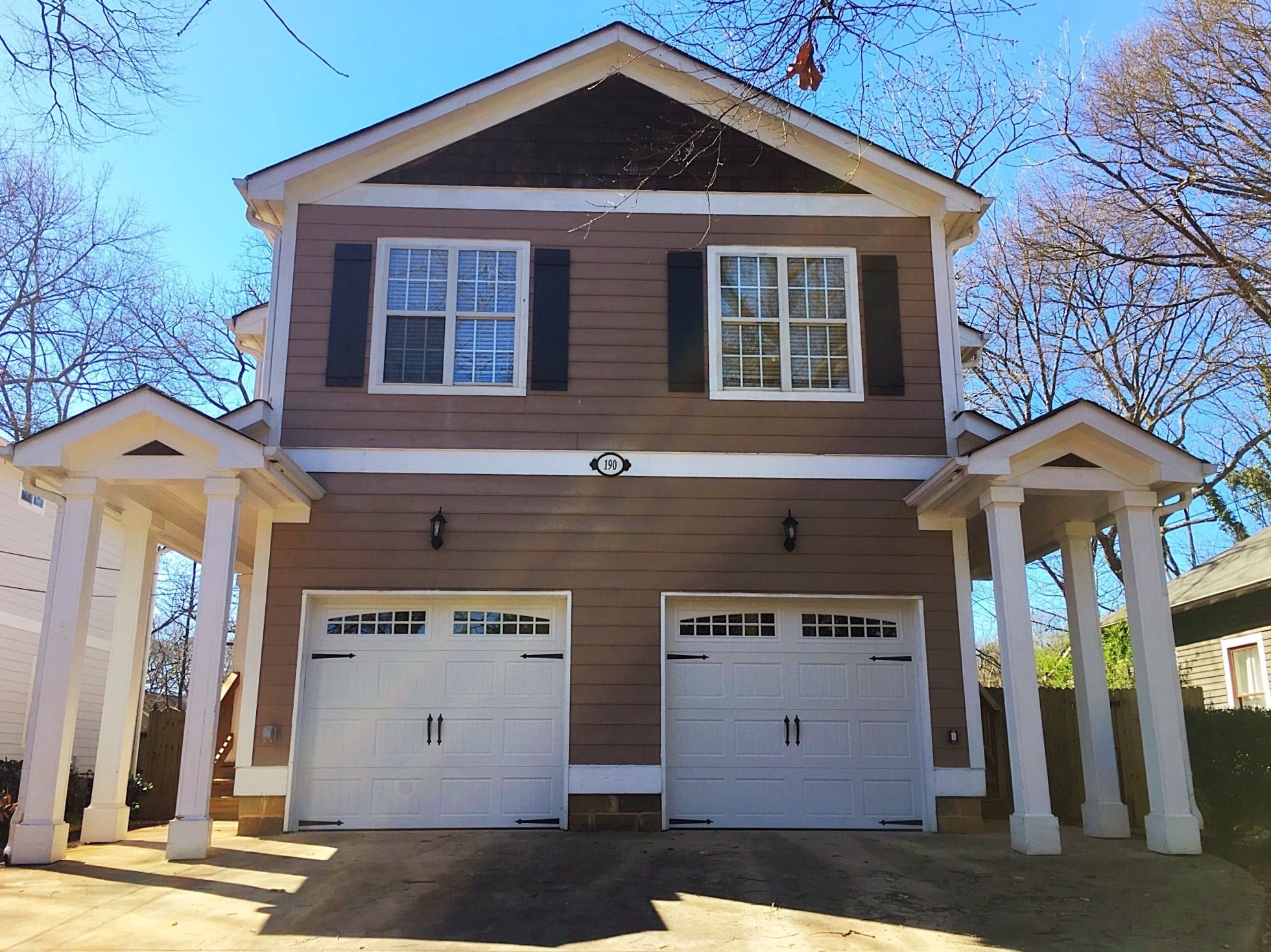 Building Photo - 190 Hutchinson St NE