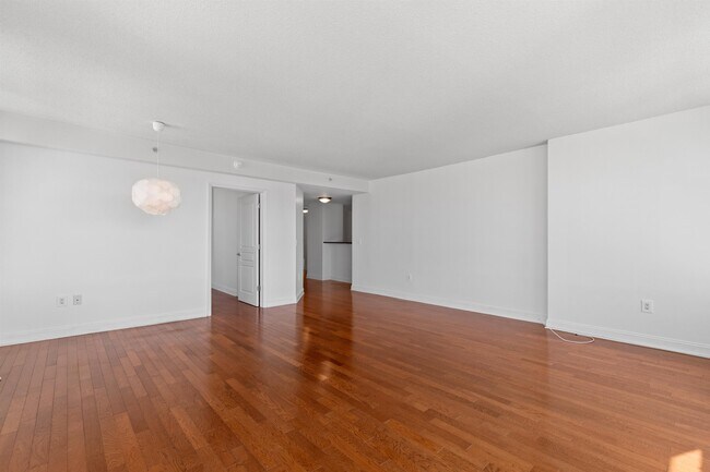 Building Photo - 4301 Park Ave