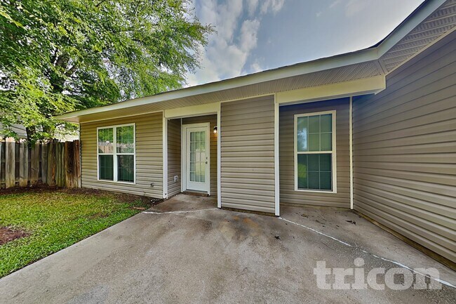 Building Photo - 2124 Sylvan Lake Dr