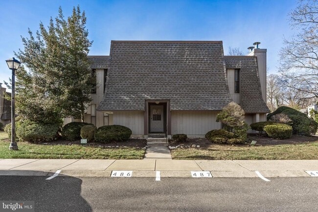 Building Photo - 25 S Church Rd