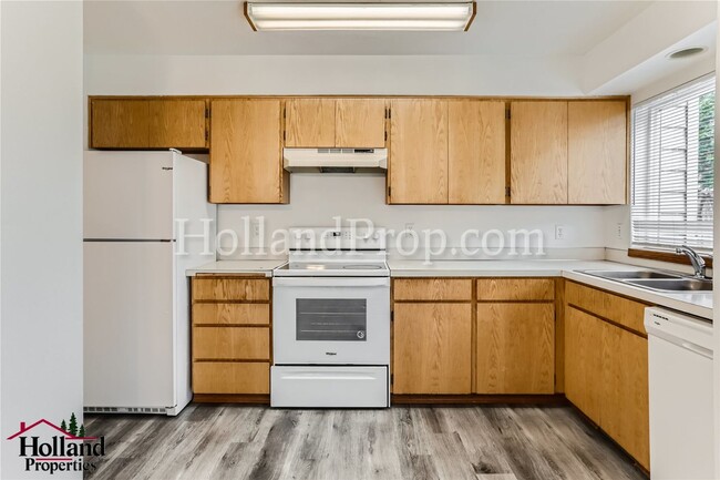 Building Photo - 3143-3145 NE 13th Pl