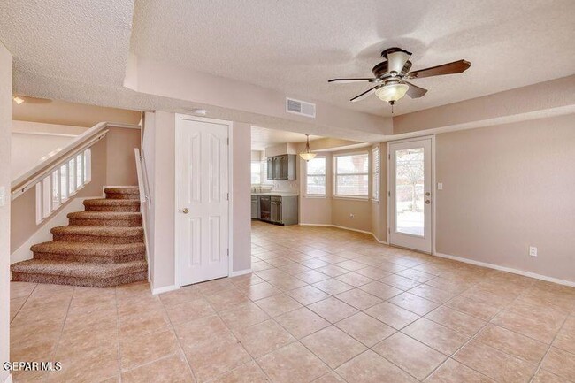 Building Photo - 12209 Chato Villa Dr