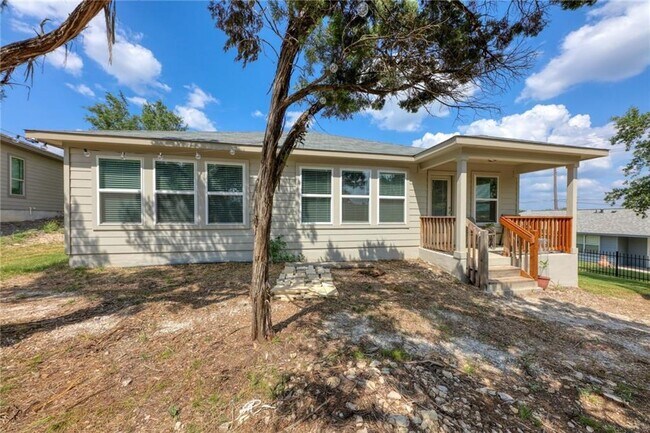 Building Photo - 19903 Lincoln Cove