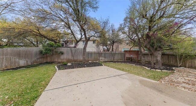 Building Photo - 2527 Crenshaw Dr