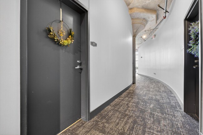 Building Photo - 4100 Forest Park Ave