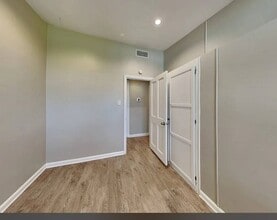 Building Photo - 13257 E Ave W 2