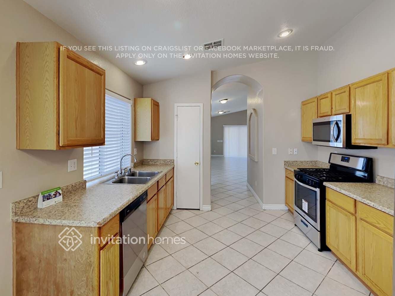 Building Photo - 3413 Travelers Ct