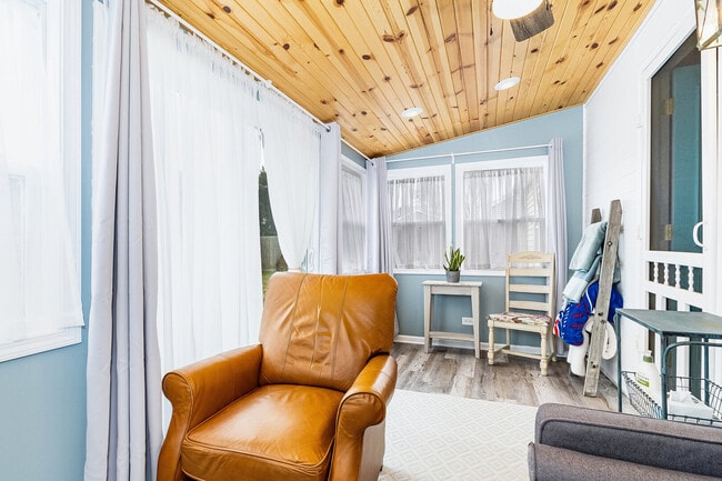 Building Photo - 531 Glen Ave