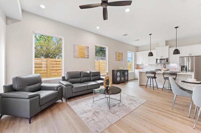 Building Photo - 2131 Blalock Rd