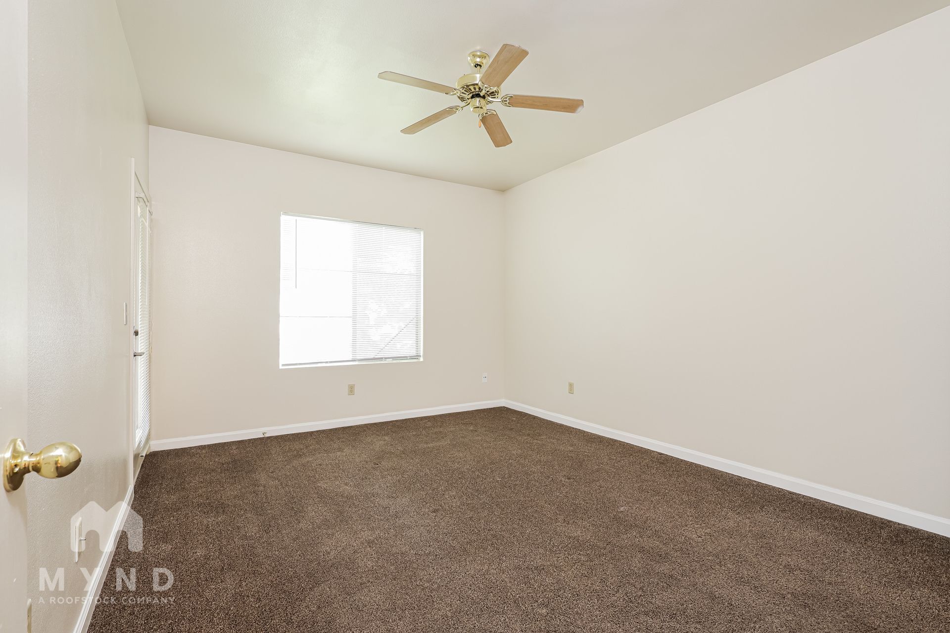 Building Photo - 900 S Meadows Pkwy