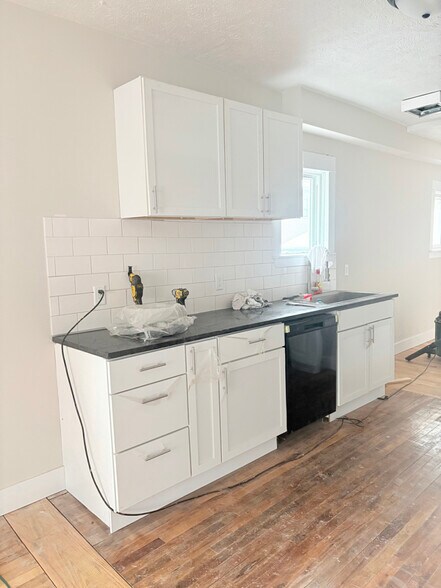 Building Photo - 146 Straight Ave NW