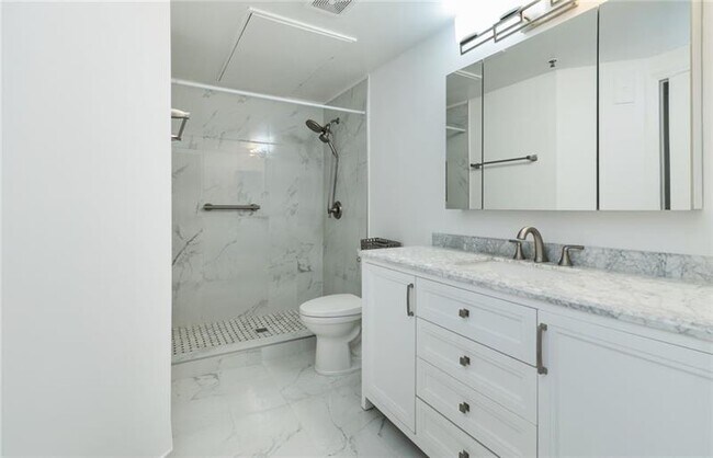 Building Photo - 761 SW 148th Ave