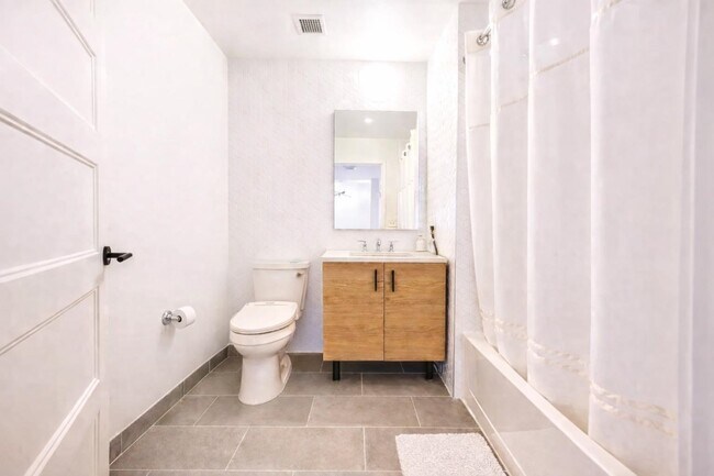 Building Photo - 10 Provost St