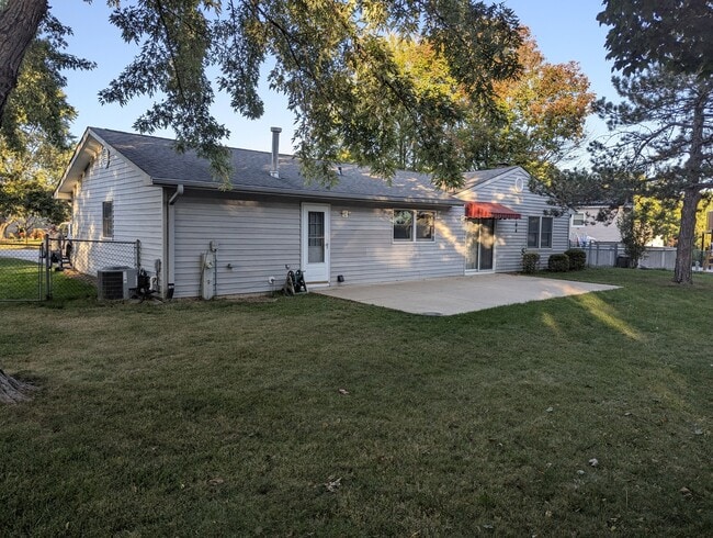 Building Photo - 406 Allonby Dr