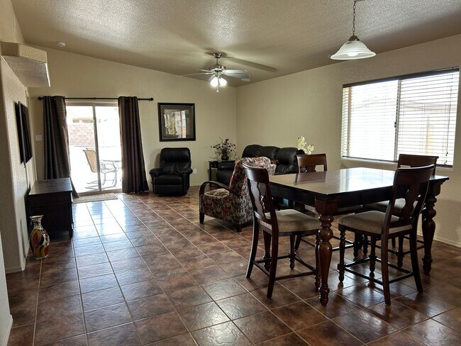 Building Photo - 12620 S Driftwood Dr