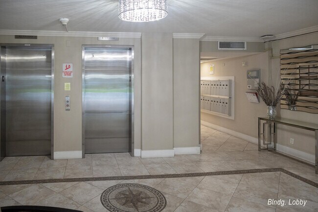 Building Photo - 3001 S Course Dr