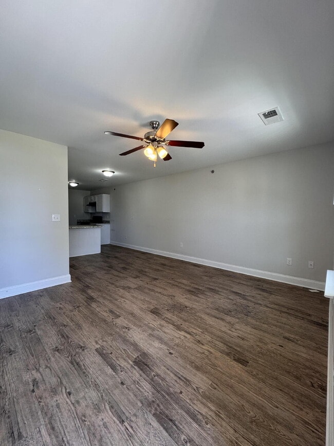Building Photo - Cozy 2-Bed, 1-Bath Home in Easley – Conven...