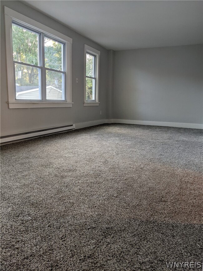 Building Photo - 2026 Hertel Ave