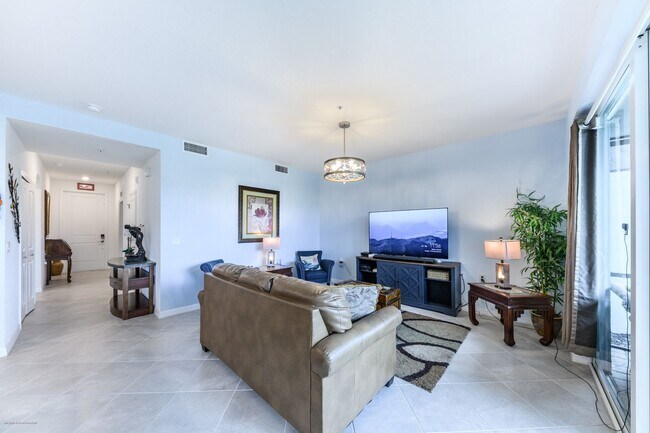 Building Photo - PET FRIENDLY- TURNKEY FURNISHED. VARIABLE RENTAL RATES