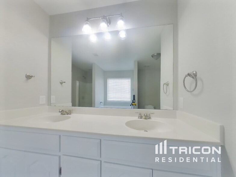 Building Photo - 812 San Felipe Trail