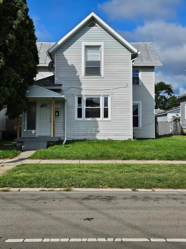 Building Photo - 375 N Main St