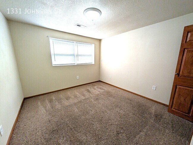 Building Photo - 1331 Johnson St