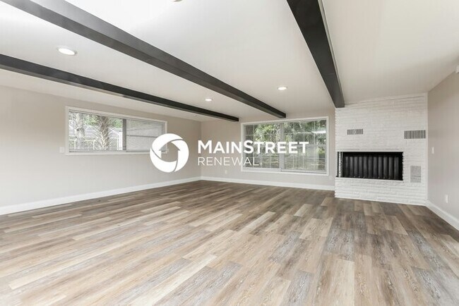 Building Photo - 3 Bedroom Pet-Friendly Home in Mount Dora, FL with Main Street Renewal