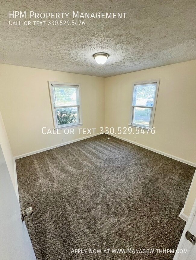 Building Photo - 3035 33rd St NE