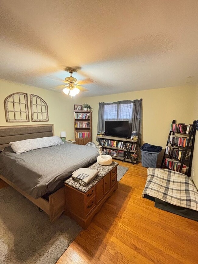 Building Photo - 2105 Burwell St