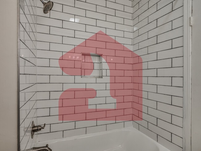 Building Photo - 2708 Silvertree Dr