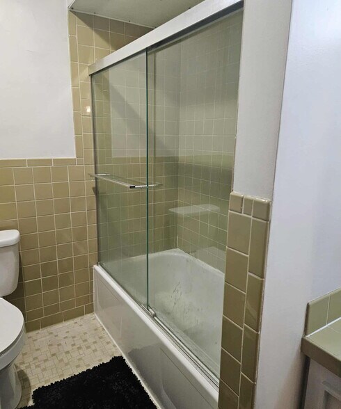 Building Photo - 170 Archway Dr