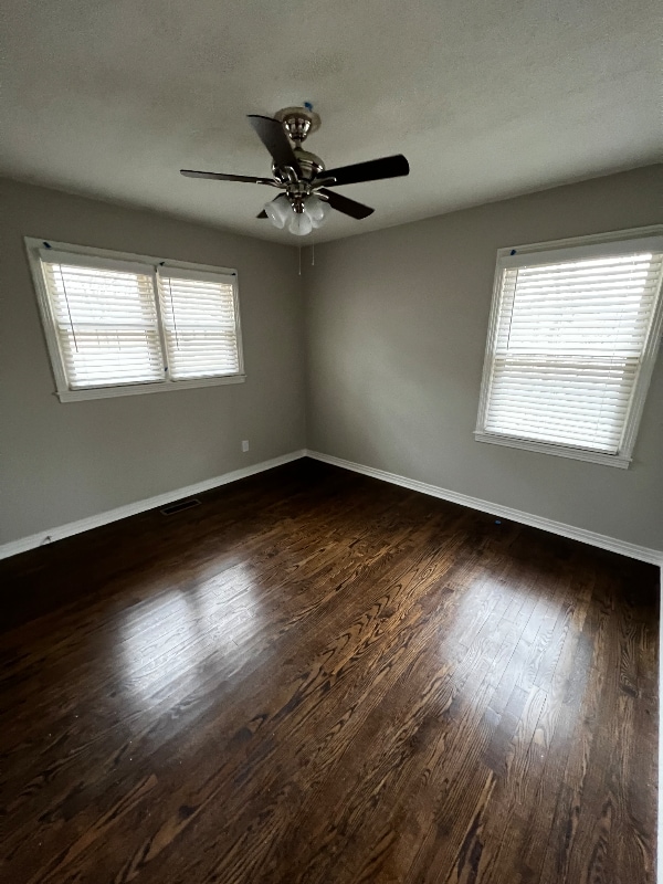 Building Photo - 107 River Heights Dr