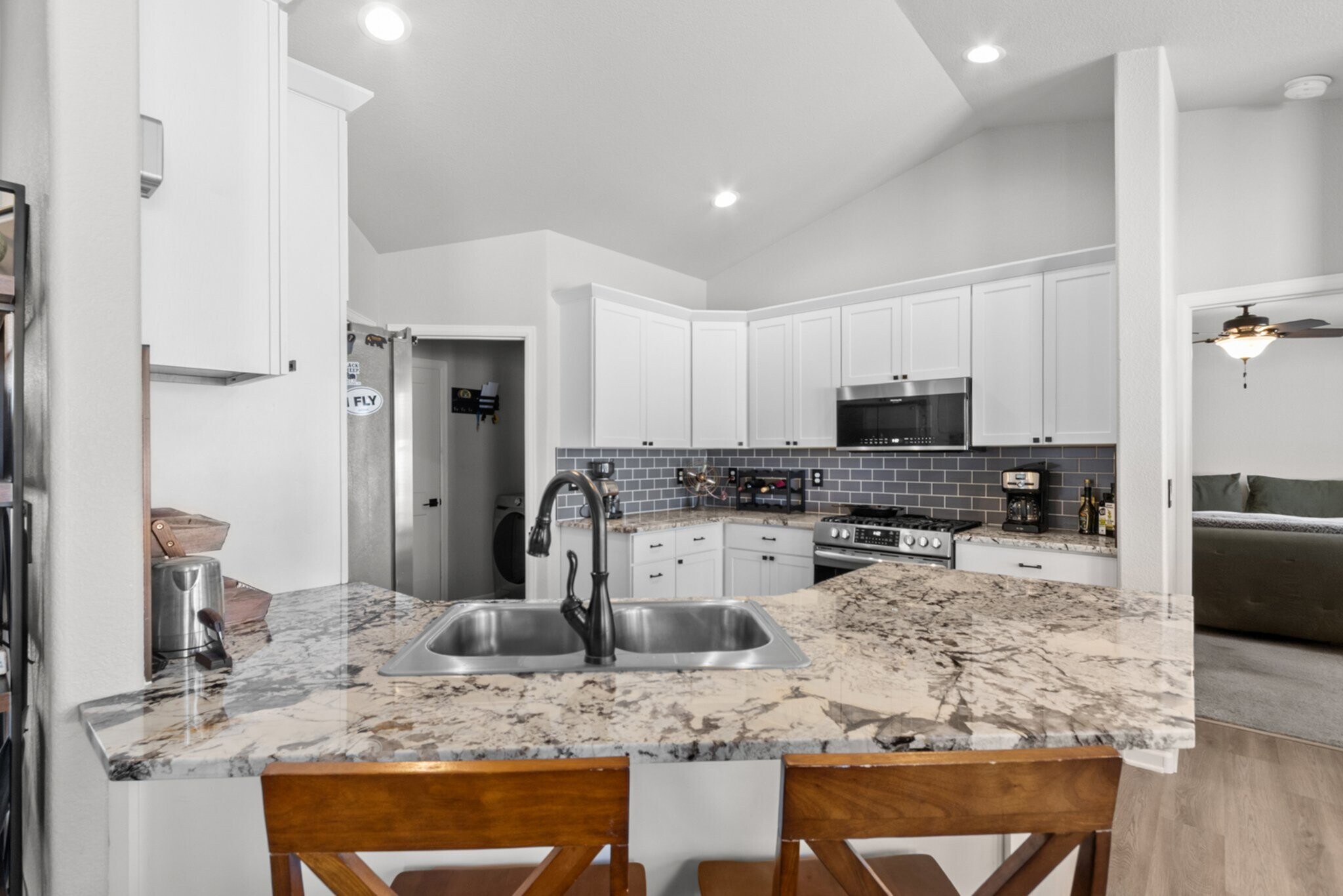 Building Photo - 1202 Phipps Ave