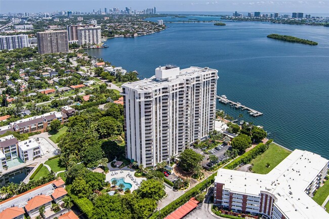 Building Photo - 4000 Towerside Terrace