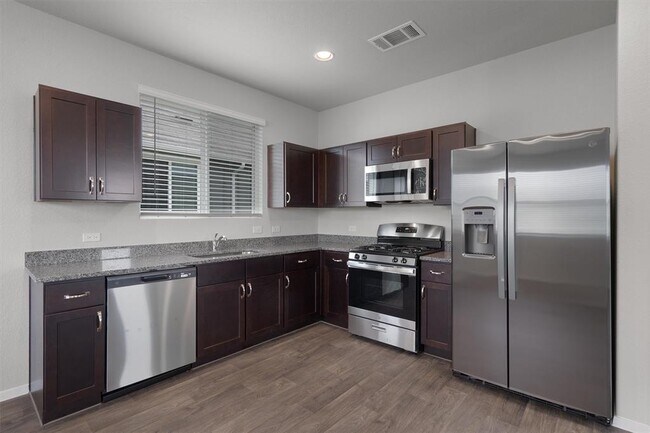 Building Photo - 101 Keltic Dr