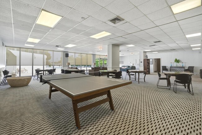 Building Photo - 2100 Sans Souci Blvd