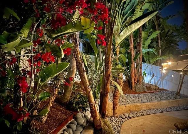 Building Photo - 1047 Cottage Way