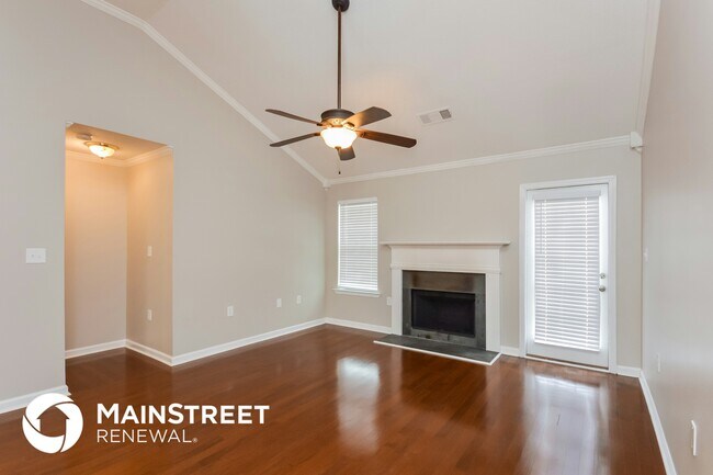 Building Photo - 1420 Saddlebrook Ct