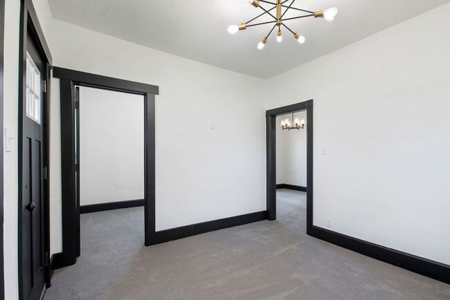 Building Photo - 3 Bedroom Bungalow in Fort Collins