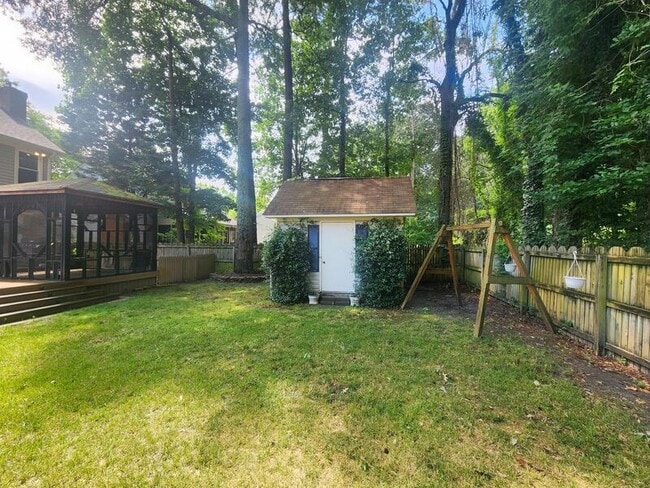 Building Photo - 720 Aguila Dr