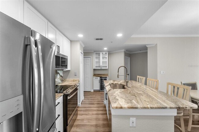 Building Photo - 700 S Harbour Island Blvd