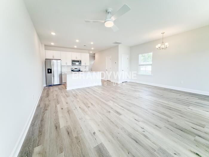 Building Photo - 1016 Wildflower Dr