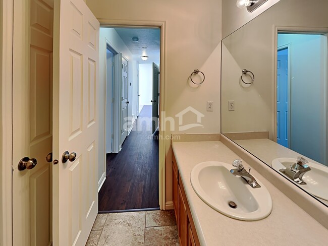 Building Photo - 4657 W Midas Park Rd