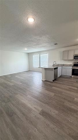 Building Photo - 701 E Kirnwood Dr