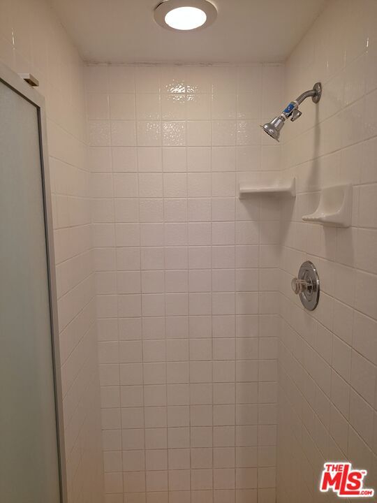 Building Photo - 2337 W Gramercy Ave