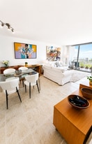 Building Photo - 2655 Collins Ave