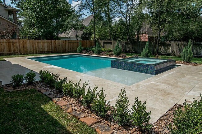 Building Photo - 143 N Shawnee Ridge Cir