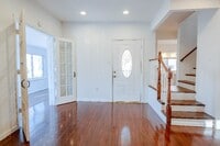 Building Photo - 301 McLean St