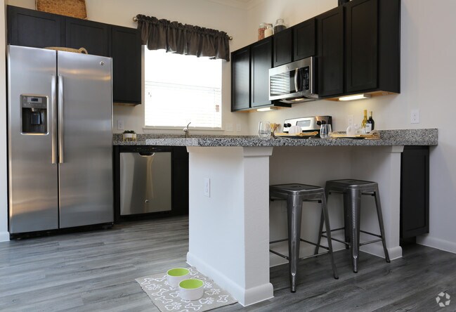 2BR,2BA / 971SF - Avilla Northside